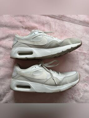 Nike AIR MAX Women’s White & Light Gray Casual Sneakers